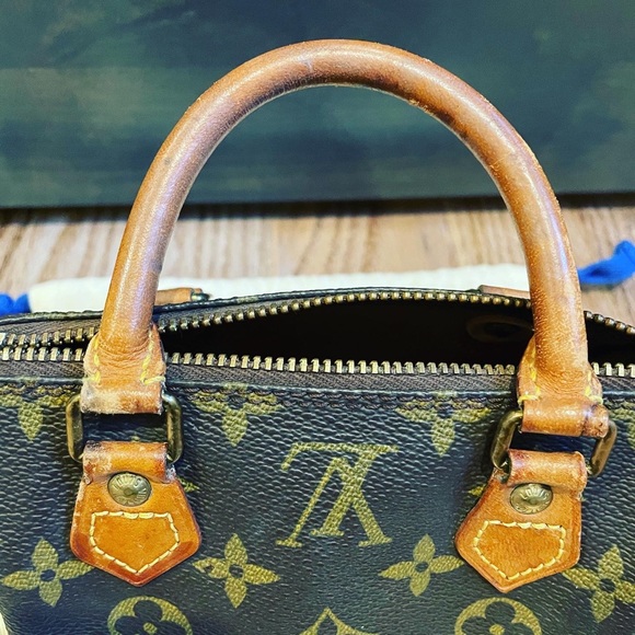 SOLD Authentic vintage LV Mini Speedy - Picture 8 of 9